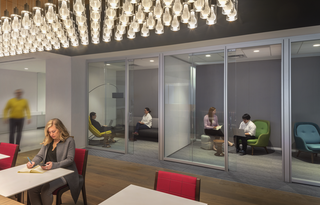 5 Houston Center Repositioning Thumbnail